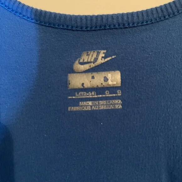 SOLD Nike | Ribbed Racerback Tank with Shelf Bra Size Large - Picture 4 of 5